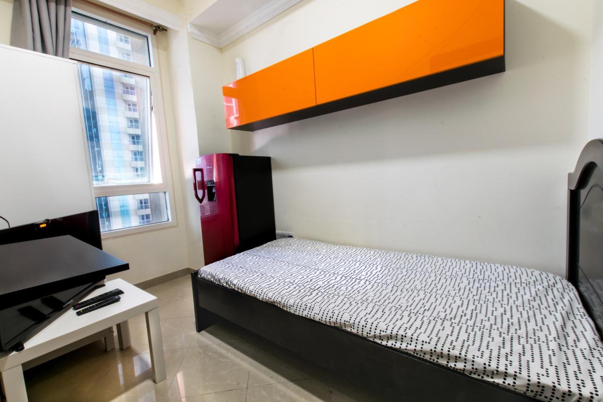 Nice Single Rooms For "Girls" Only In Dubai, Marina Luaran gambar