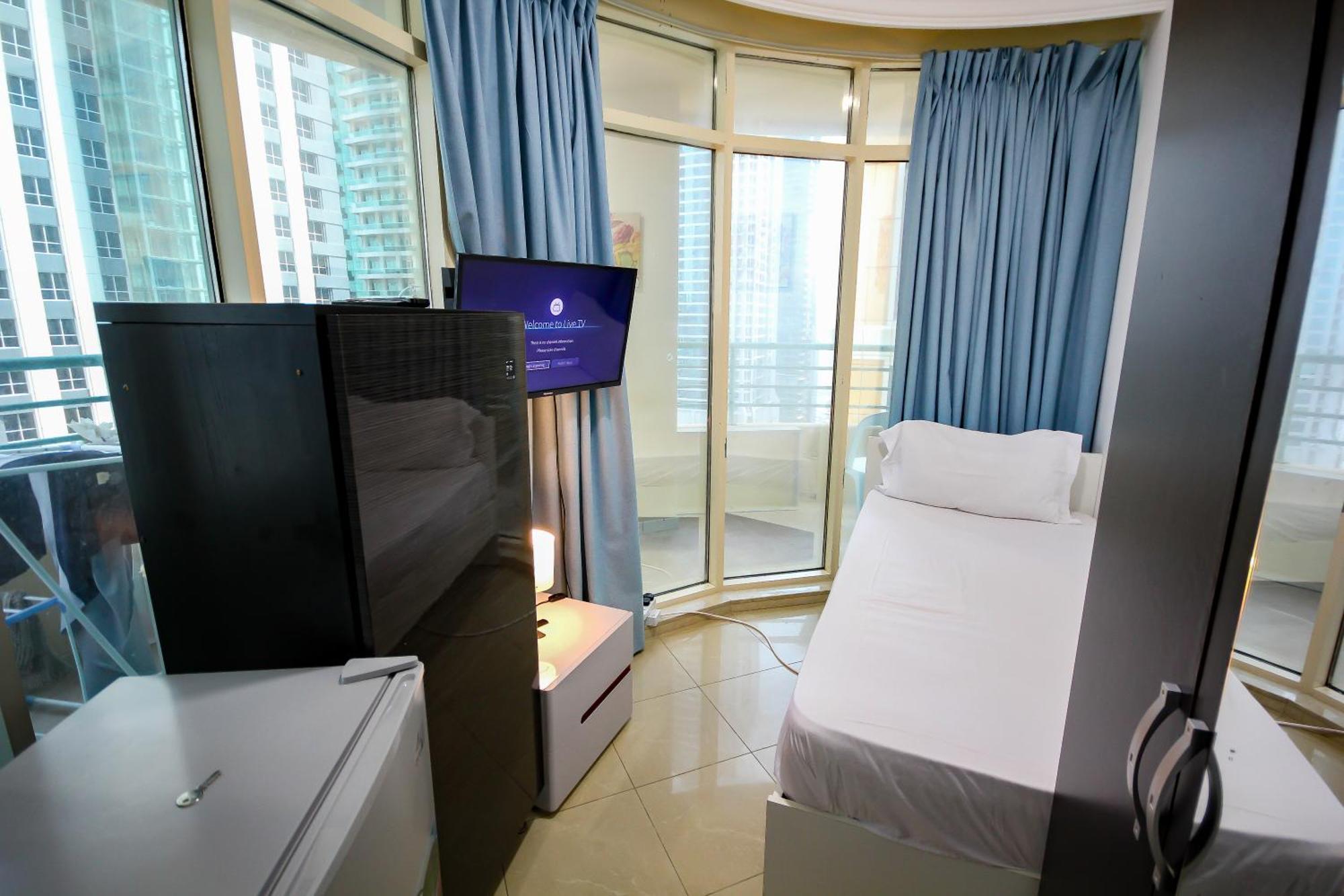 Nice Single Rooms For "Girls" Only In Dubai, Marina Luaran gambar