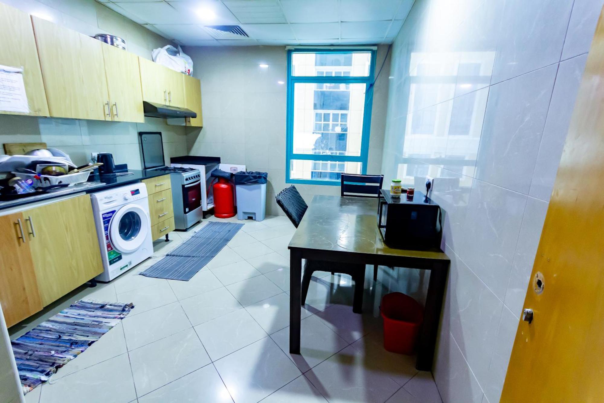 Nice Single Rooms For "Girls" Only In Dubai, Marina Luaran gambar
