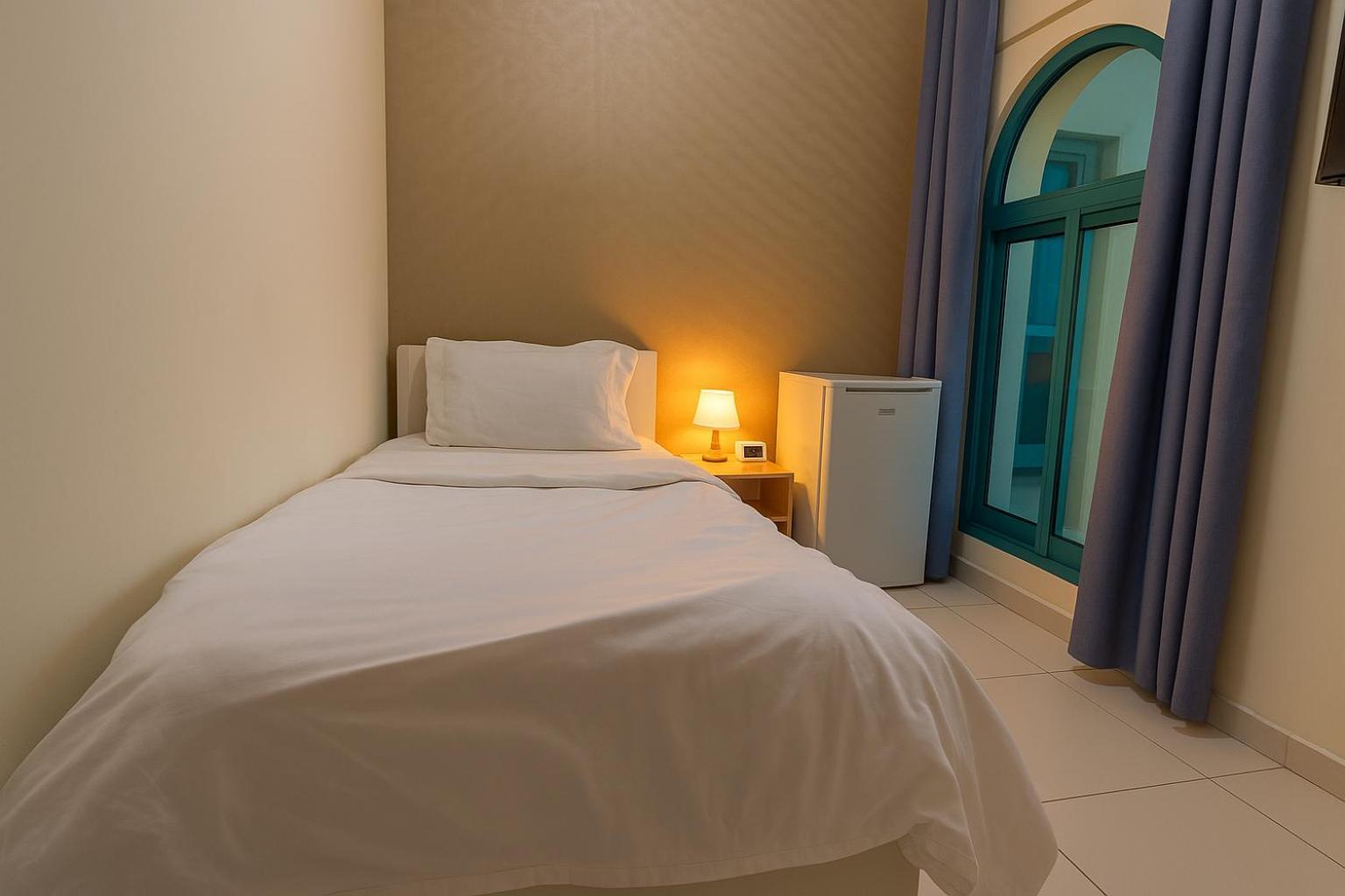 Nice Single Rooms For "Girls" Only In Dubai, Marina Luaran gambar