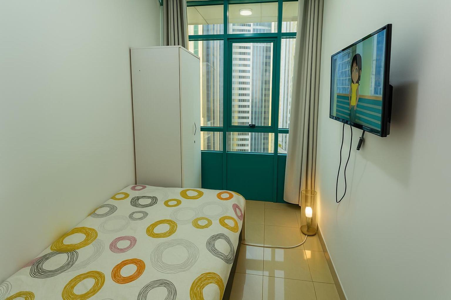 Nice Single Rooms For "Girls" Only In Dubai, Marina Luaran gambar