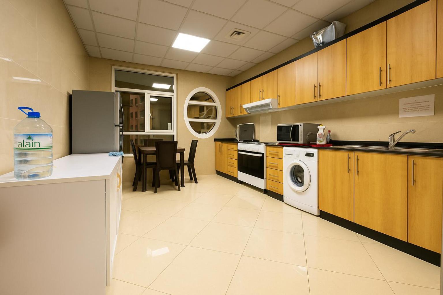 Nice Single Rooms For "Girls" Only In Dubai, Marina Luaran gambar