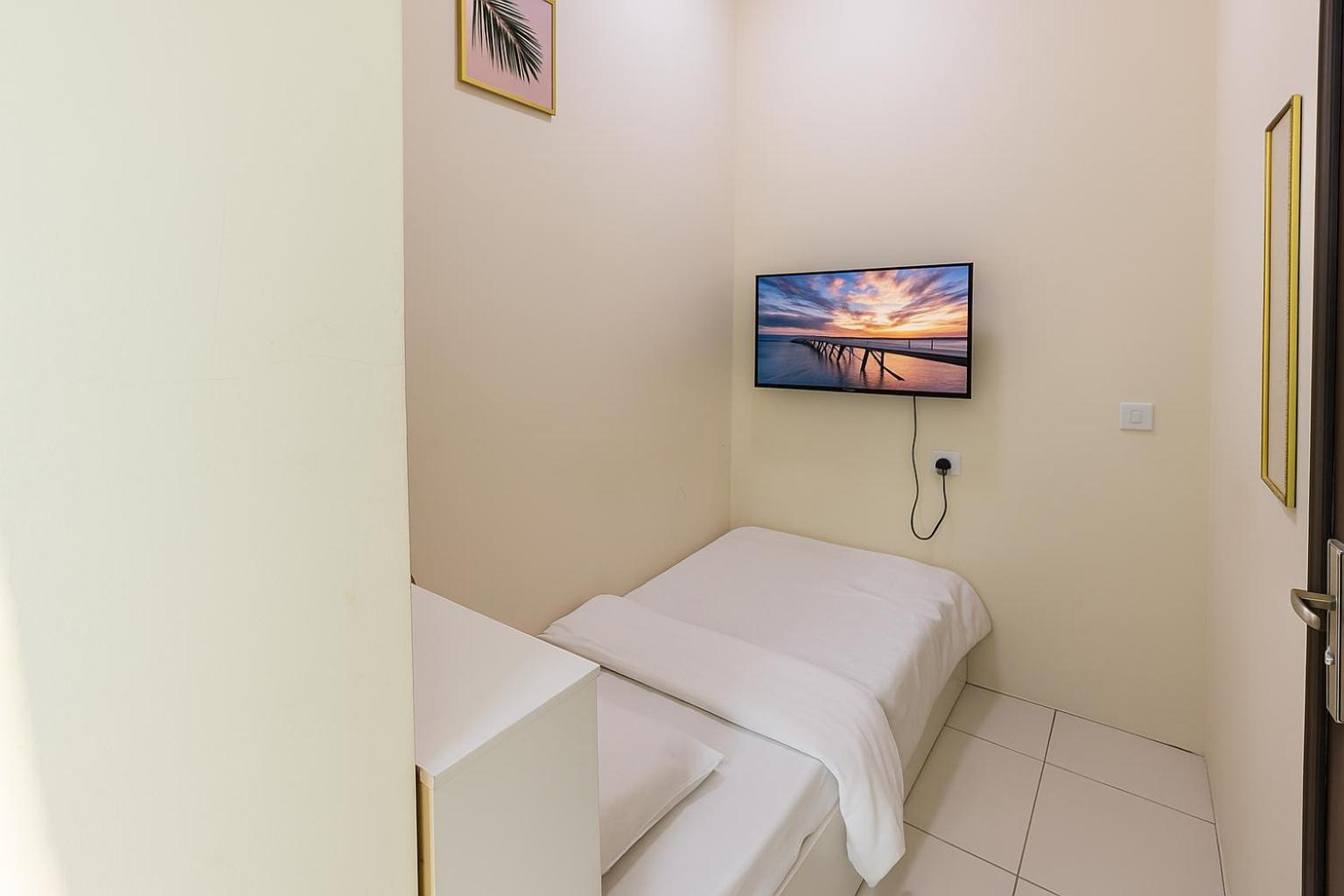 Nice Single Rooms For "Girls" Only In Dubai, Marina Luaran gambar
