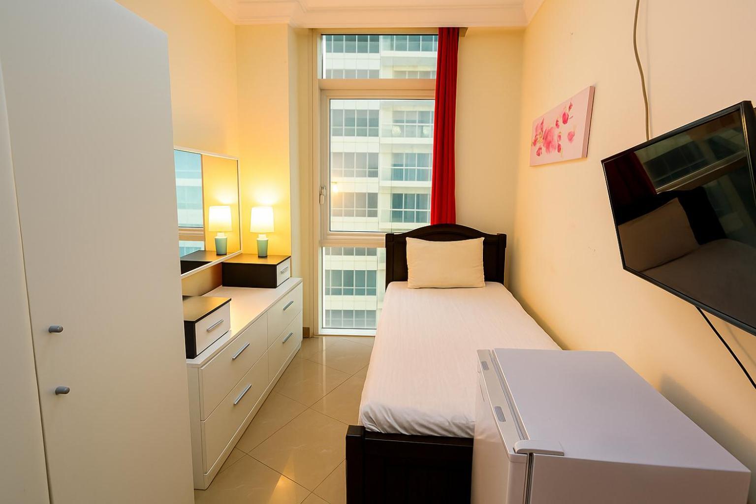 Nice Single Rooms For "Girls" Only In Dubai, Marina Luaran gambar