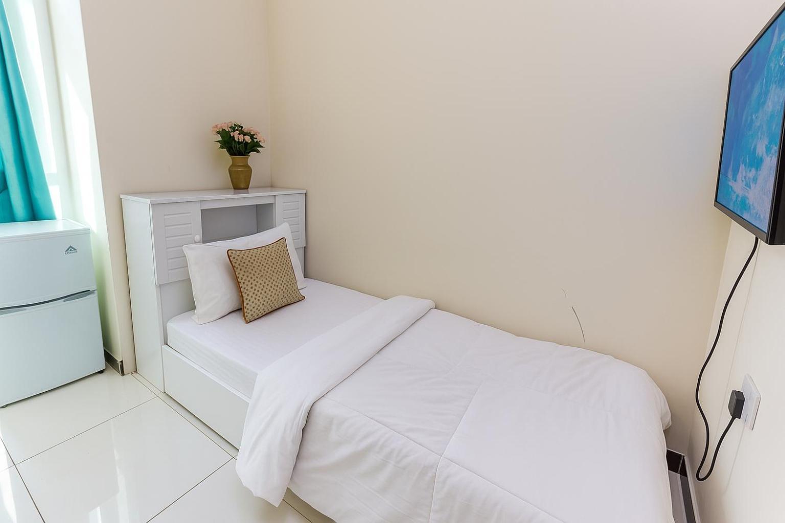 Nice Single Rooms For "Girls" Only In Dubai, Marina Luaran gambar