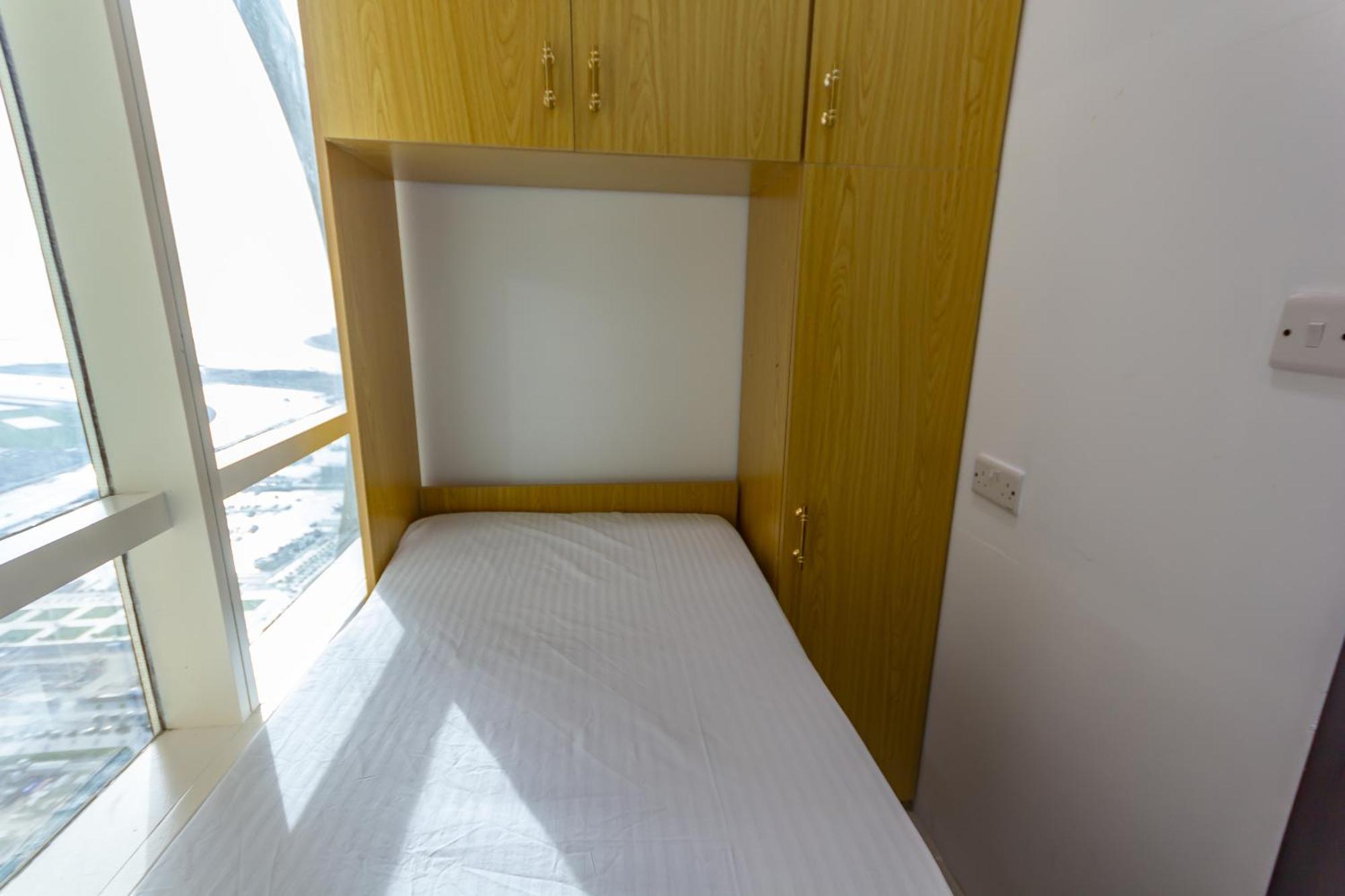 Nice Single Rooms For "Girls" Only In Dubai, Marina Luaran gambar